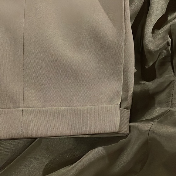 Taupe Hugo Boss suit Practically new. Perfect condition - Picture 4 of 5